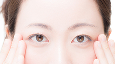 眼瞼下垂の手術を受けるなら美容外科？眼科？